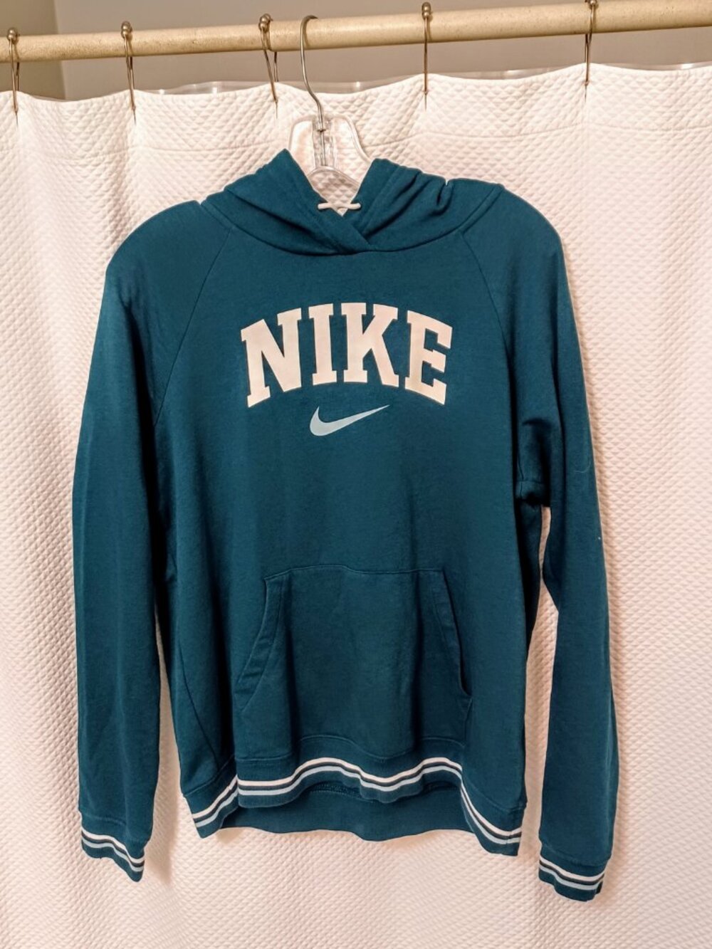 Nike Women’s Medium Green Oversized Varsity Pullover Hoodie EUC - Picture 2 of 13